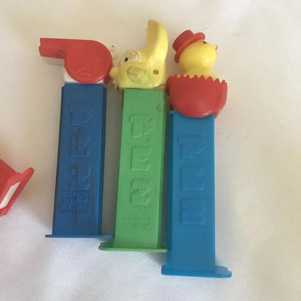 PEZ Dispensers Lot of 21 PEANUTS, DISNEY GARFIELD, SANTAS, LAMB AND‎ MORE